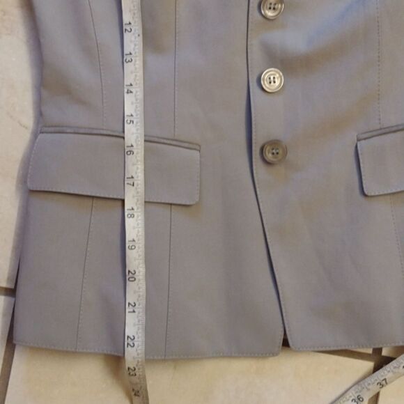 Basler fitted grey blazer w faux leather detailing - Picture 7 of 12